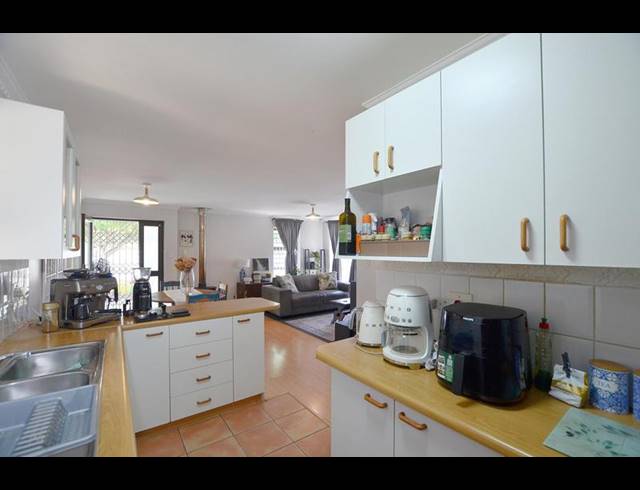 3 BEDROOM TOWNHOUSE FOR SALE IN VERGESIG